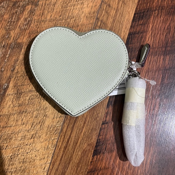 Coach Heart-Shaped Light Green Coin Purse NWT - Picture 4 of 5